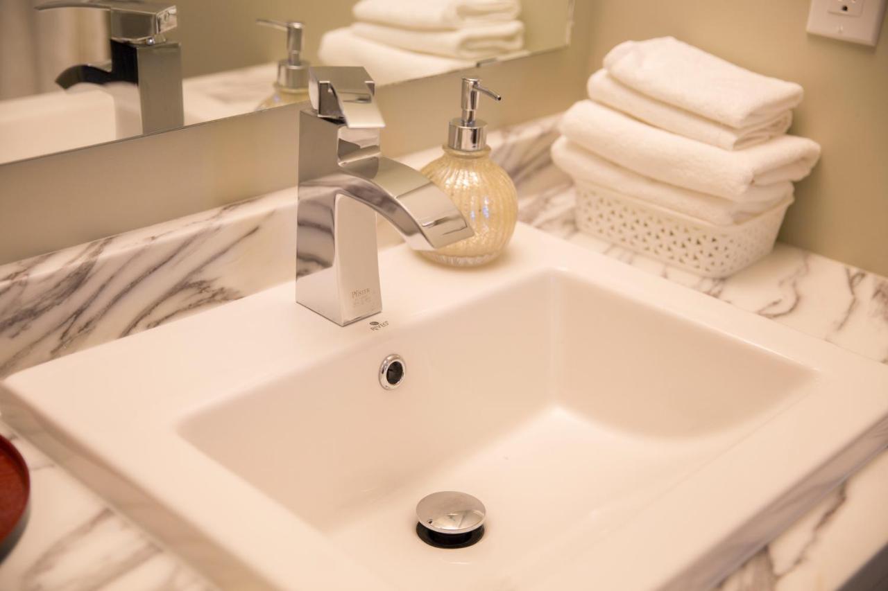 Downtown Whitehorse Deluxe 2 Bedroom Condo Kültér fotó
