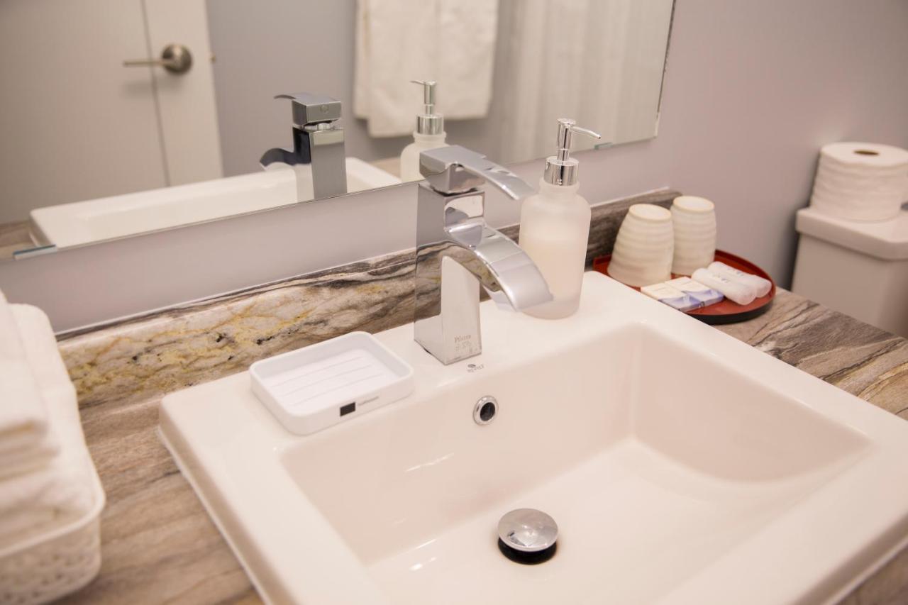 Downtown Whitehorse Deluxe 2 Bedroom Condo Kültér fotó
